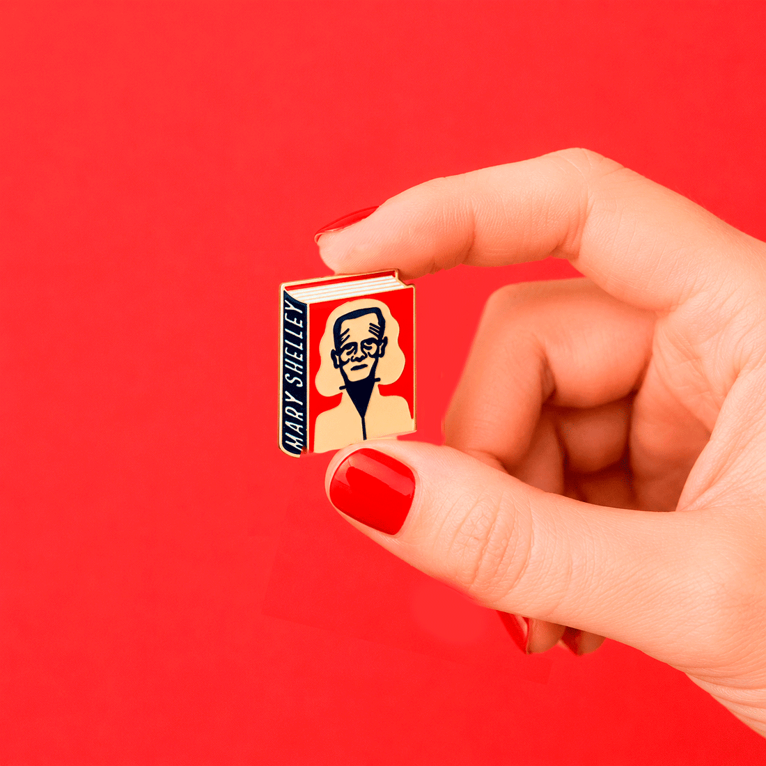 Why Literary Pins Work So Well as Wholesale Products for Bookstores